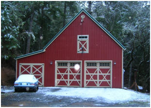 This big country garage was built from inexpensive stock pole-barn plans by architect Don Berg. Read about custom versions that are used as barns, carriage houses, workshops and studios.